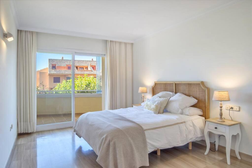 Modern By The Sea. Marbella